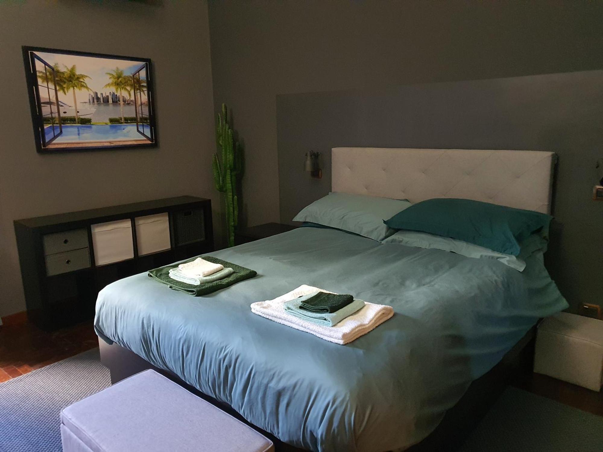 House Of Colors Apartment Bari Bilik gambar