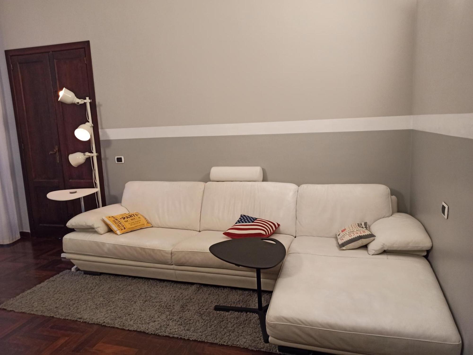 House Of Colors Apartment Bari Bilik gambar